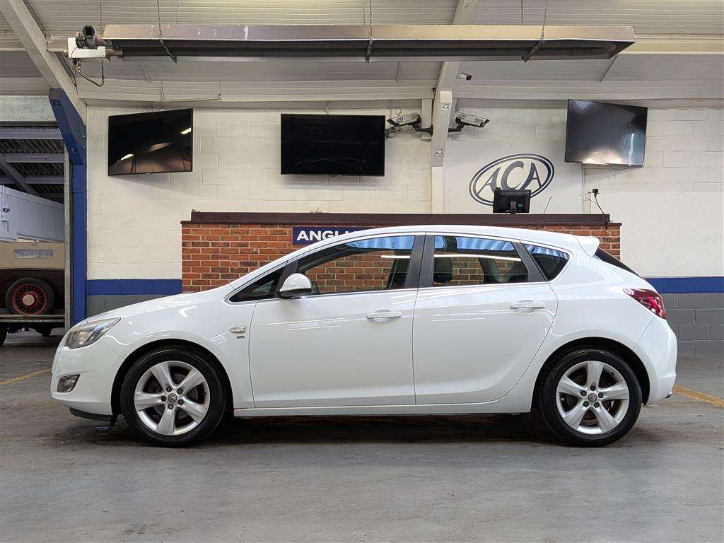 <p>2011 VAUXHALL ASTRA SRI CDTI S/S</p>