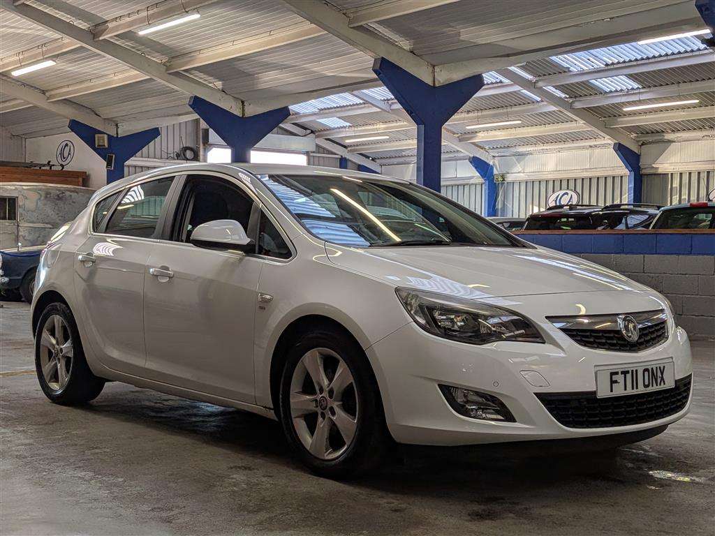 <p>2011 VAUXHALL ASTRA SRI CDTI S/S</p>