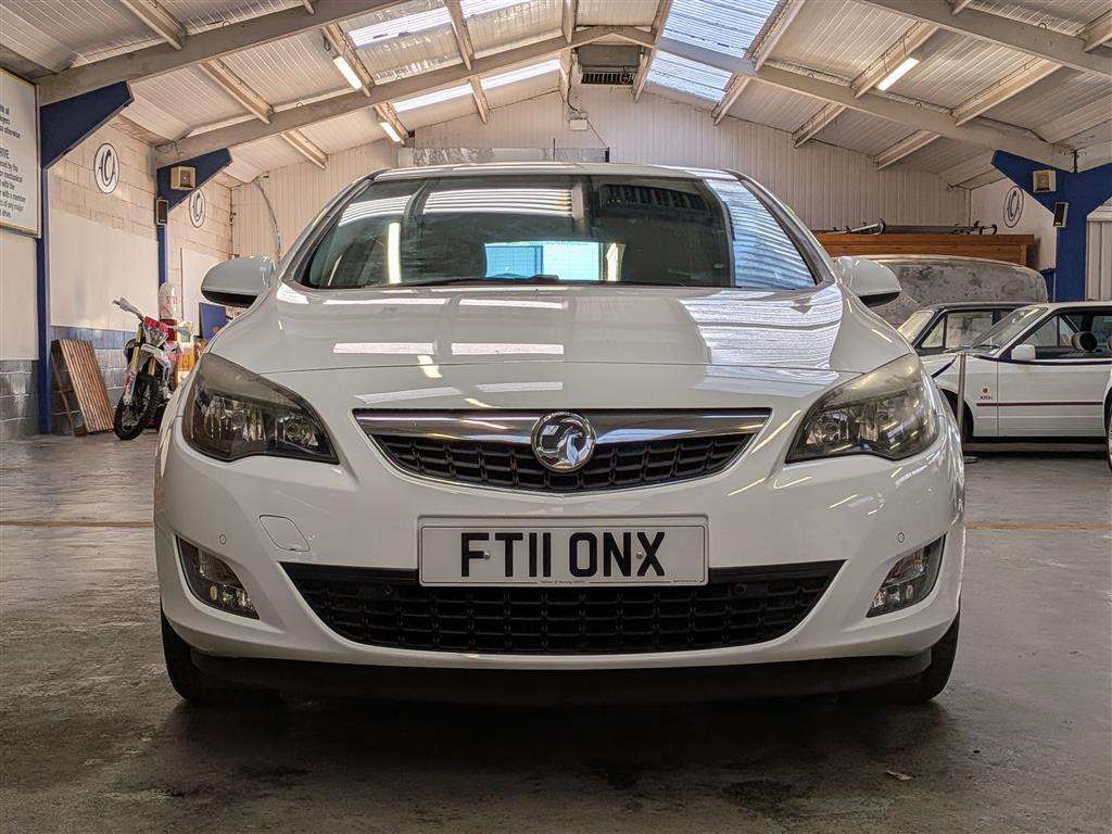 <p>2011 VAUXHALL ASTRA SRI CDTI S/S</p>