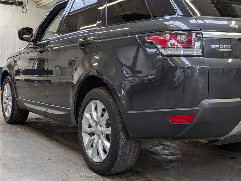<p>2017 LAND ROVER RANGE ROVER SPORT HSE SD4</p>