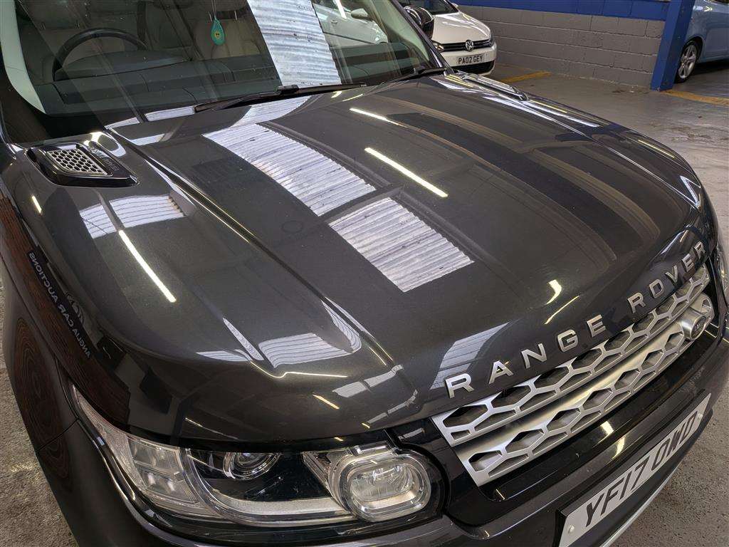 <p>2017 LAND ROVER RANGE ROVER SPORT HSE SD4</p>