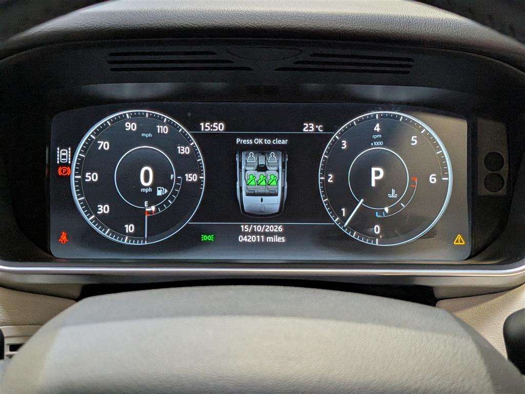 <p>2017 LAND ROVER RANGE ROVER SPORT HSE SD4</p>