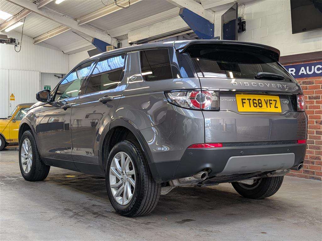 <p>2019 LAND ROVER DISCOVERY SPORT SE TECH T</p>