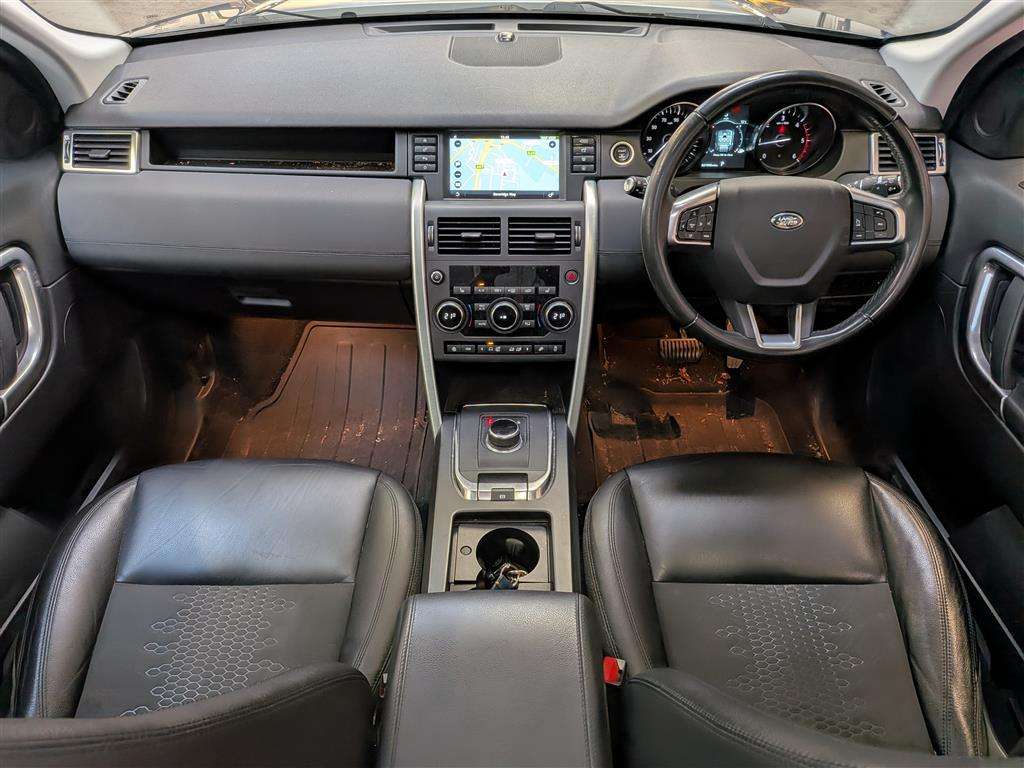 <p>2019 LAND ROVER DISCOVERY SPORT SE TECH T</p>