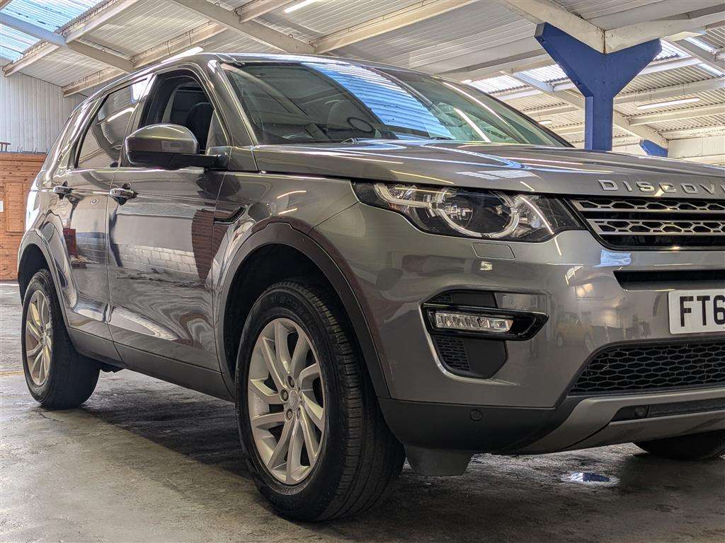 <p>2019 LAND ROVER DISCOVERY SPORT SE TECH T</p>