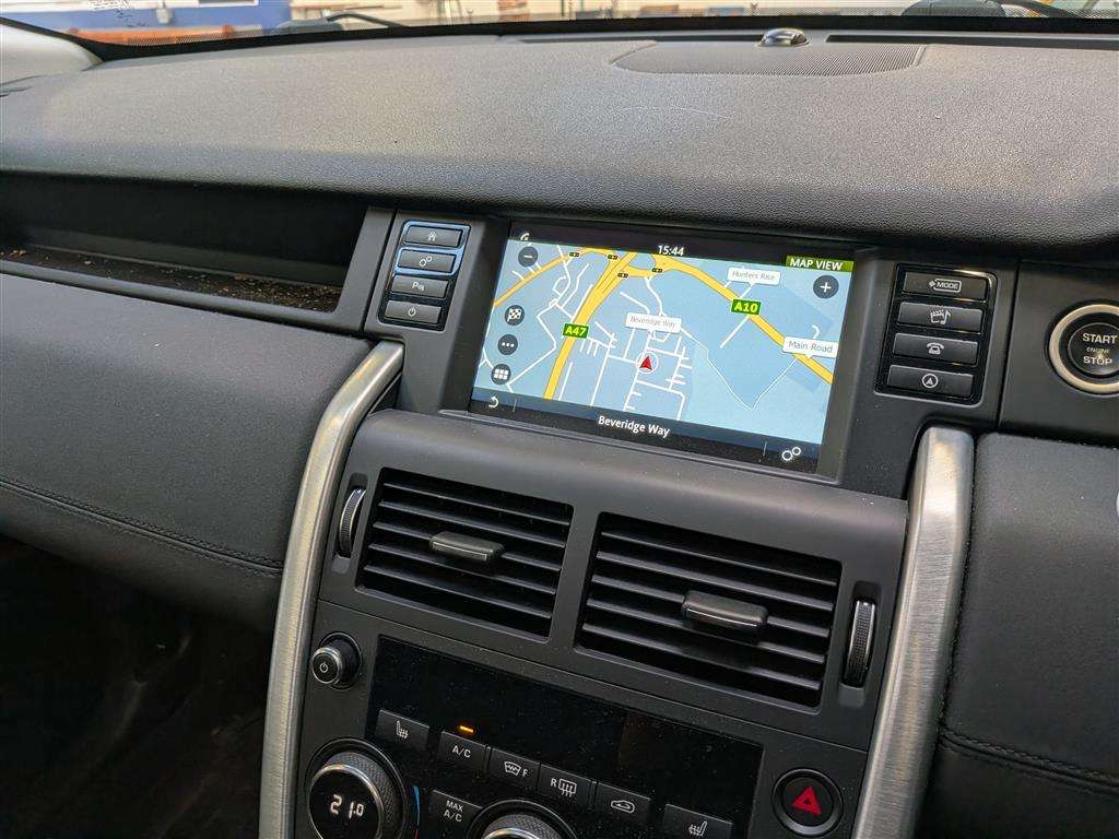<p>2019 LAND ROVER DISCOVERY SPORT SE TECH T</p>