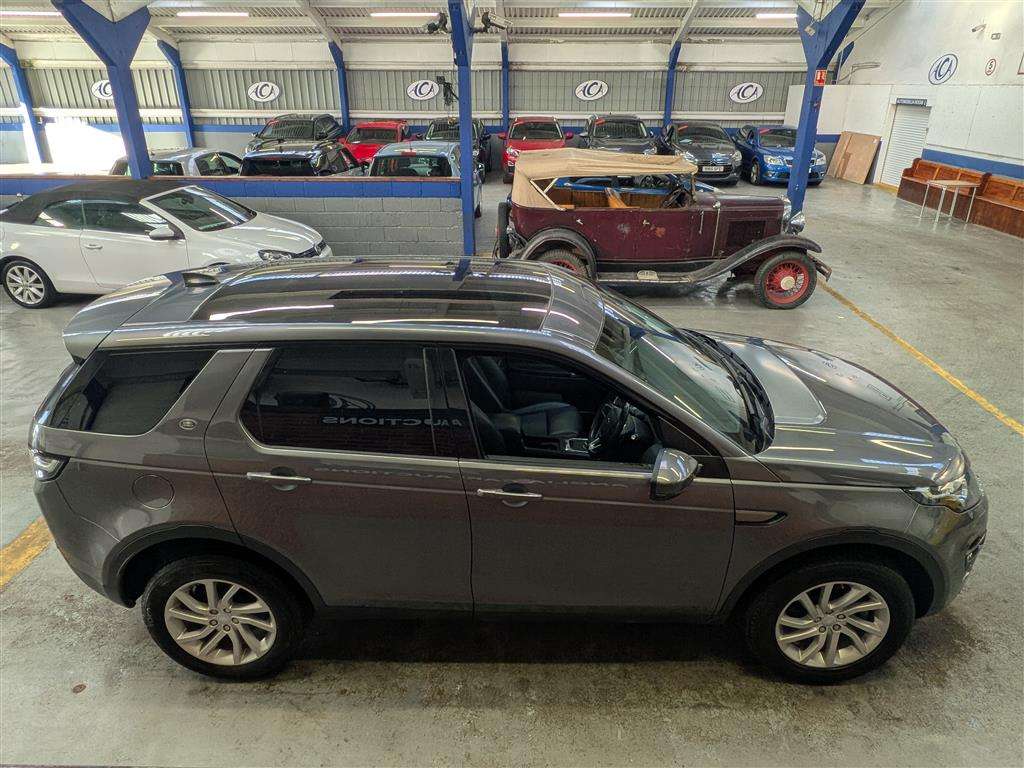 <p>2019 LAND ROVER DISCOVERY SPORT SE TECH T</p>