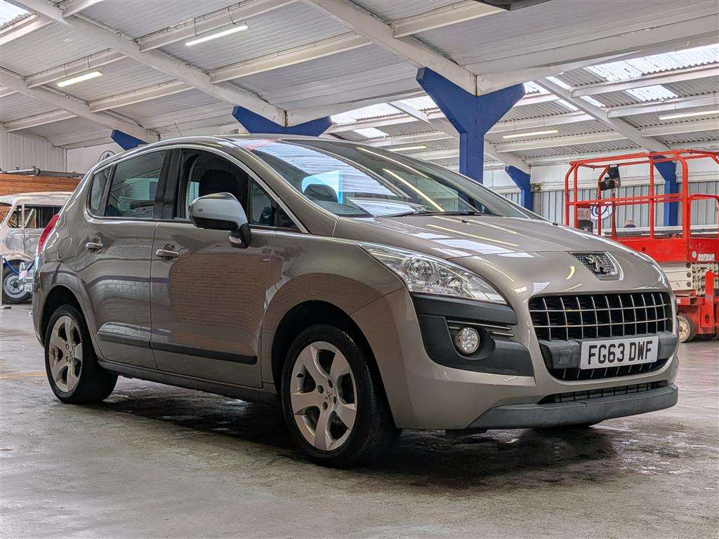 <p>2013 PEUGEOT 3008 ACTIVE E-HDI S-A</p>