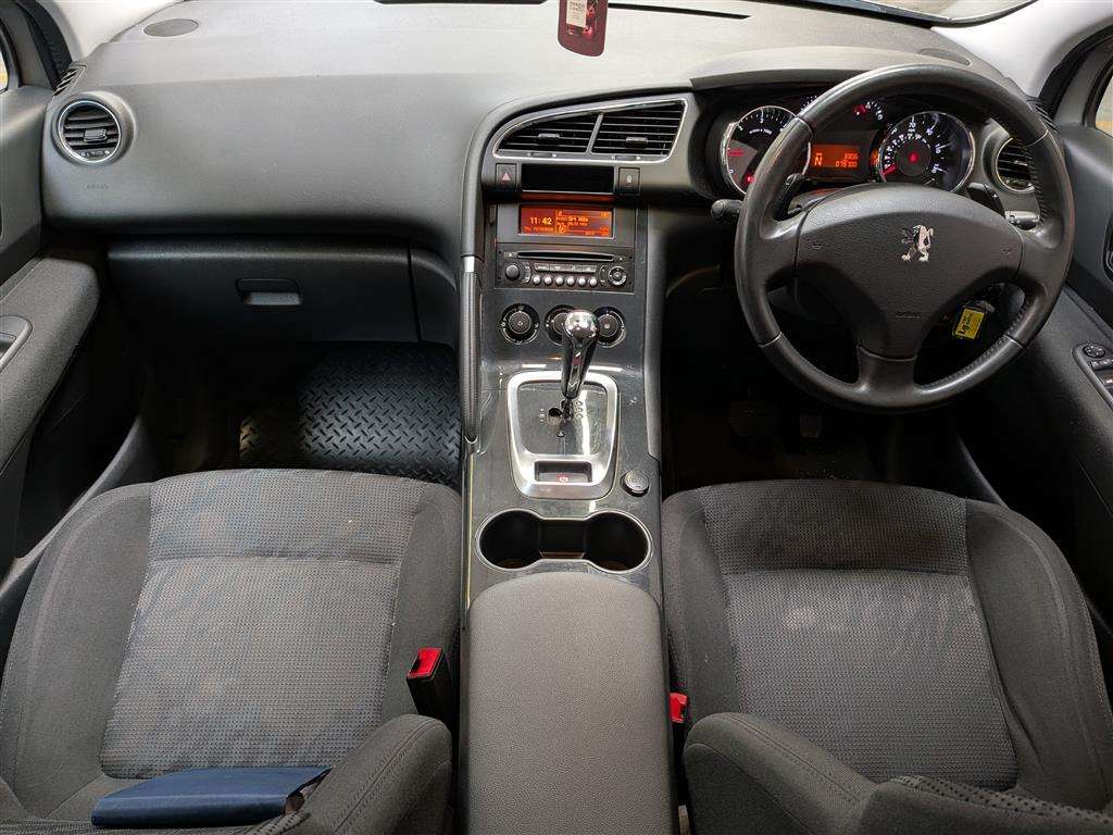 <p>2013 PEUGEOT 3008 ACTIVE E-HDI S-A</p>
