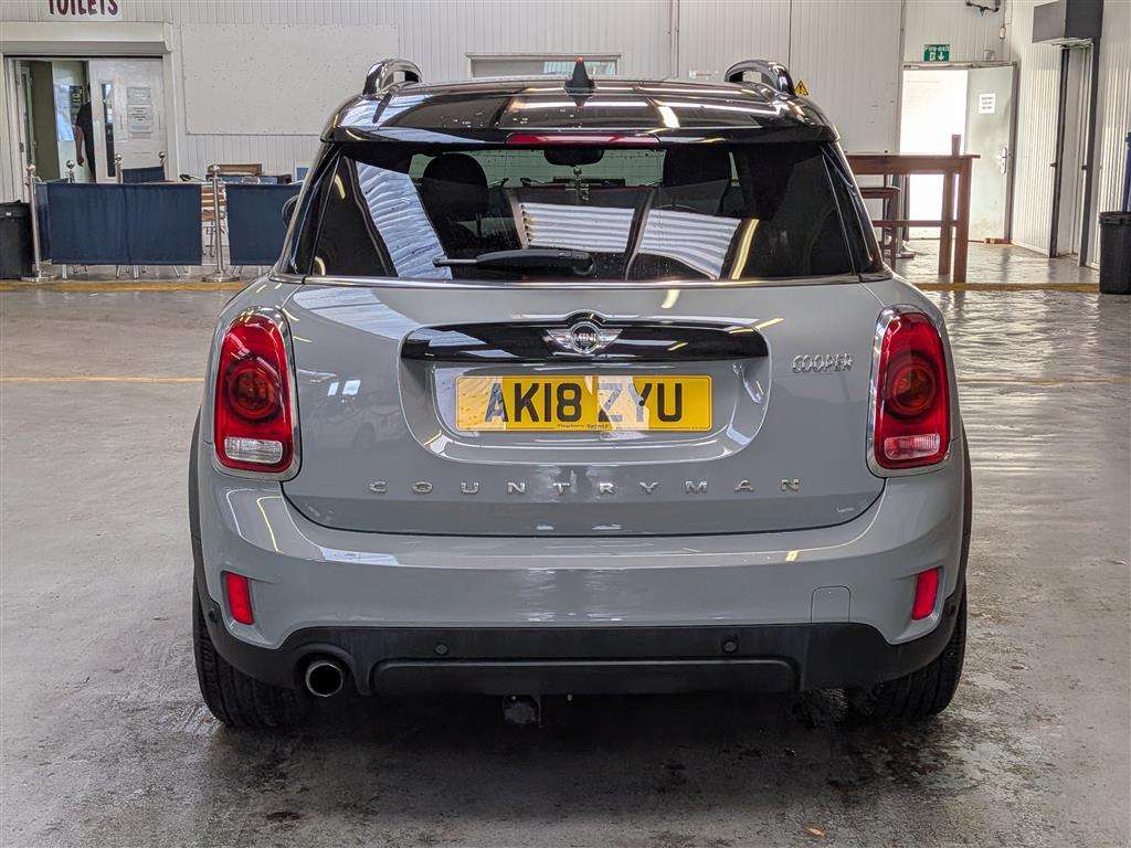 <p>2018 MINI COUNTRYMAN COOPER</p>