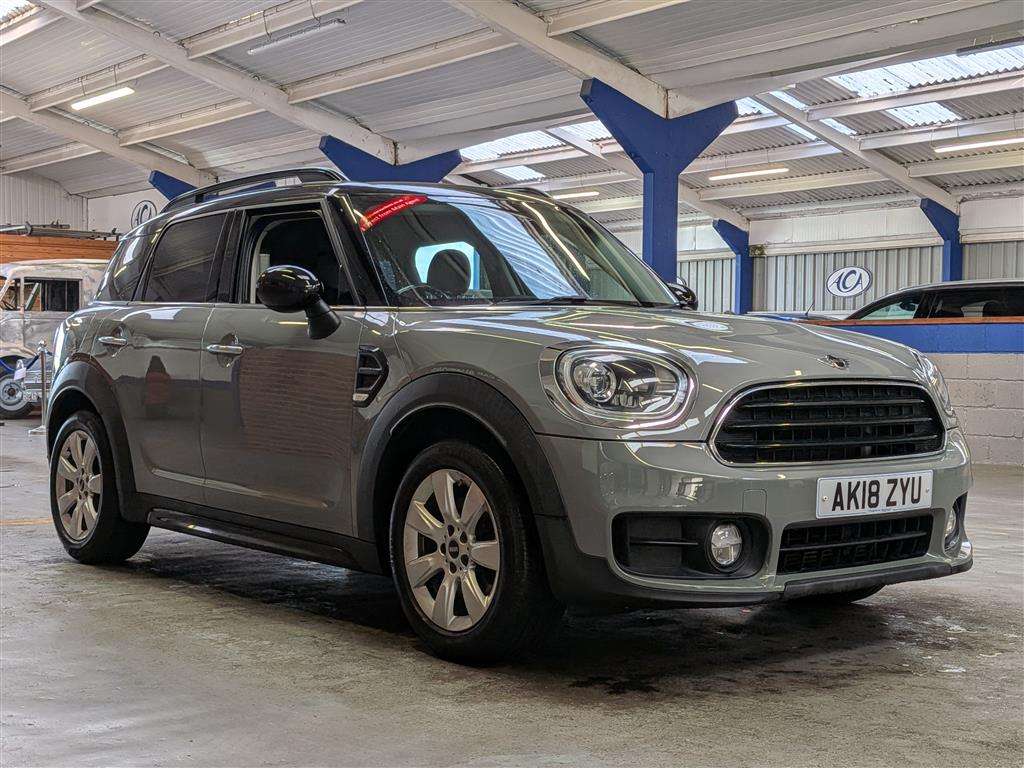 <p>2018 MINI COUNTRYMAN COOPER</p>