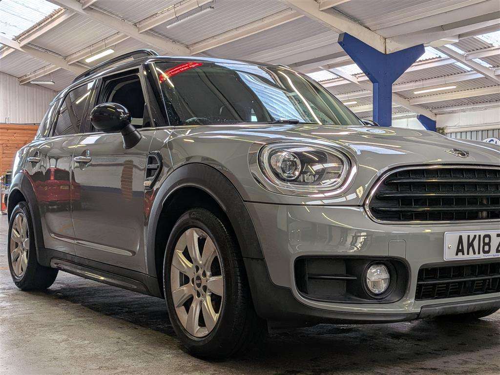 <p>2018 MINI COUNTRYMAN COOPER</p>
