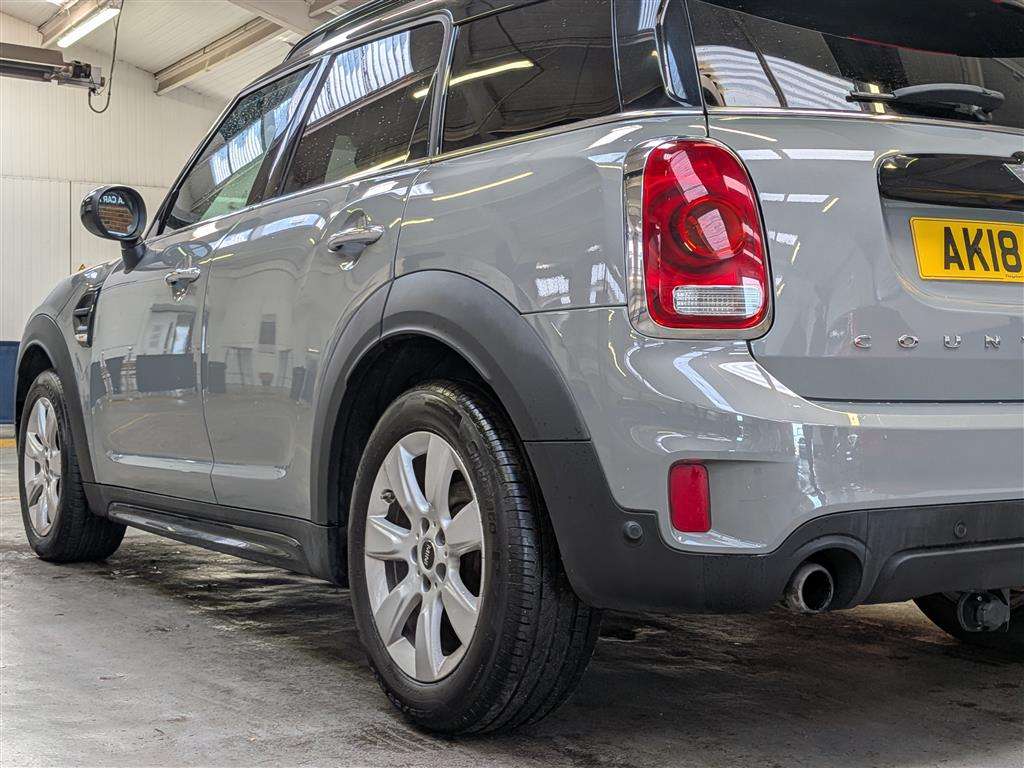 <p>2018 MINI COUNTRYMAN COOPER</p>