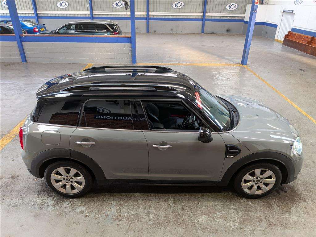 <p>2018 MINI COUNTRYMAN COOPER</p>