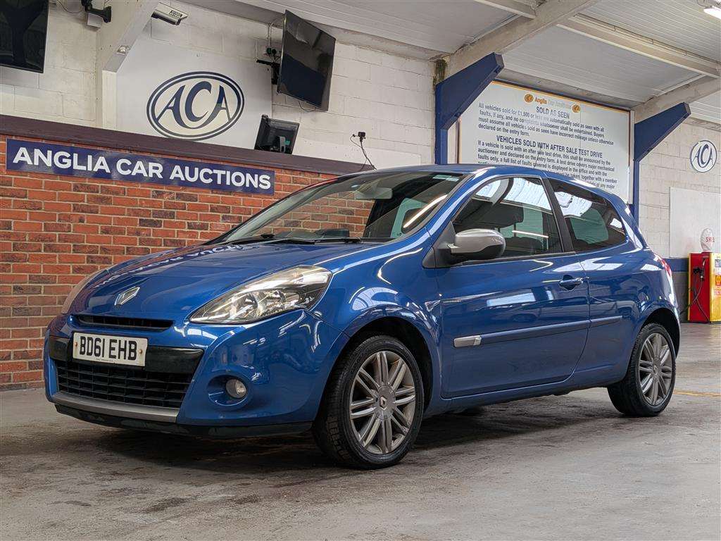 <p>2011 RENAULT CLIO GT LINE TOMTOM DCI F</p>