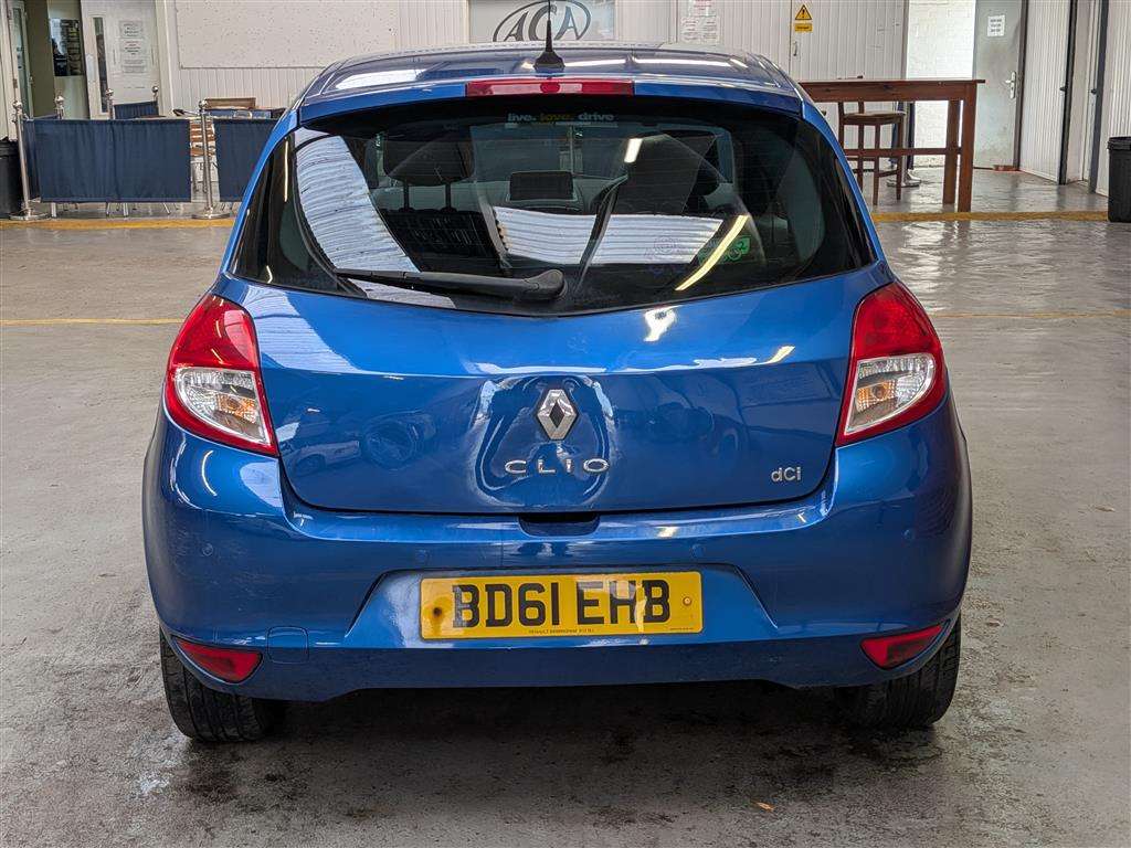 <p>2011 RENAULT CLIO GT LINE TOMTOM DCI F</p>