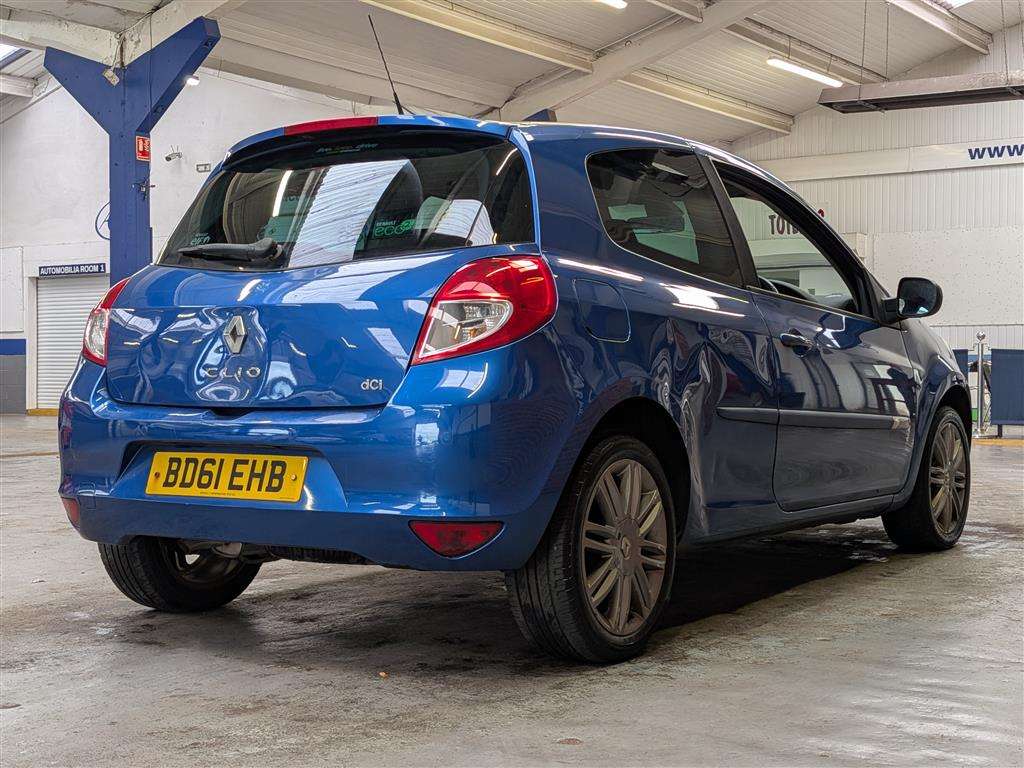 <p>2011 RENAULT CLIO GT LINE TOMTOM DCI F</p>