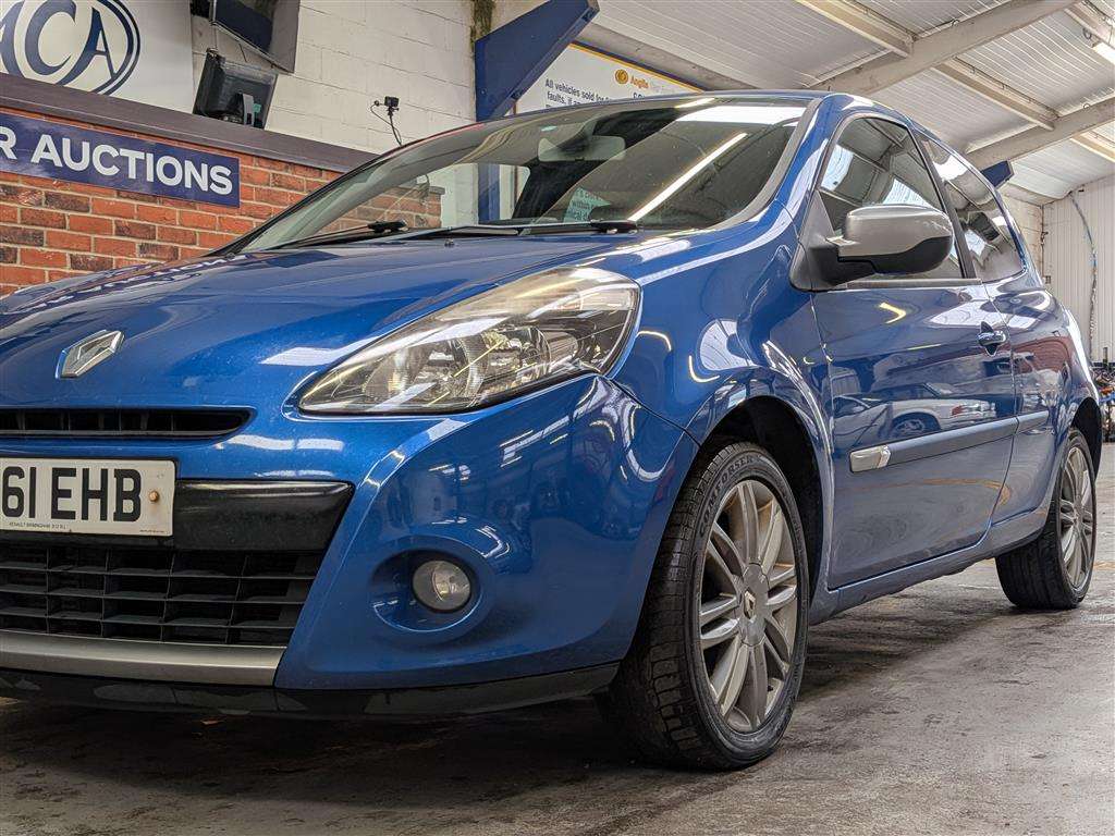 <p>2011 RENAULT CLIO GT LINE TOMTOM DCI F</p>