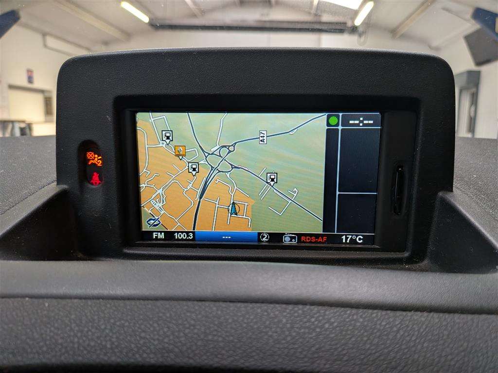 <p>2011 RENAULT CLIO GT LINE TOMTOM DCI F</p>