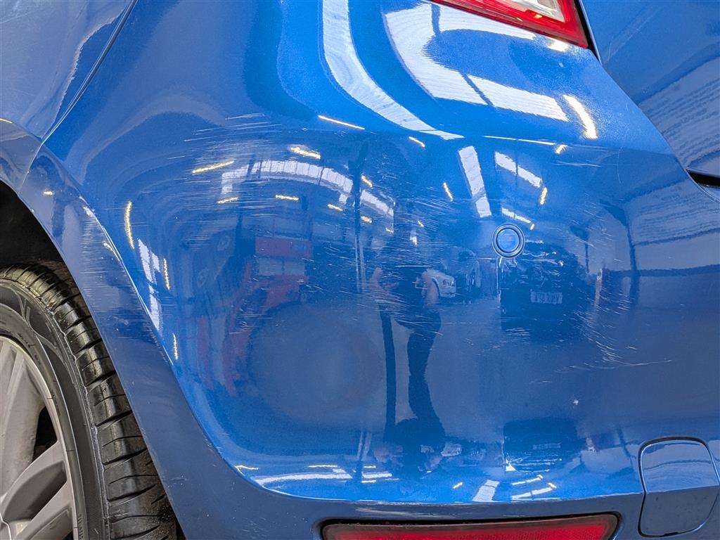 <p>2011 RENAULT CLIO GT LINE TOMTOM DCI F</p>