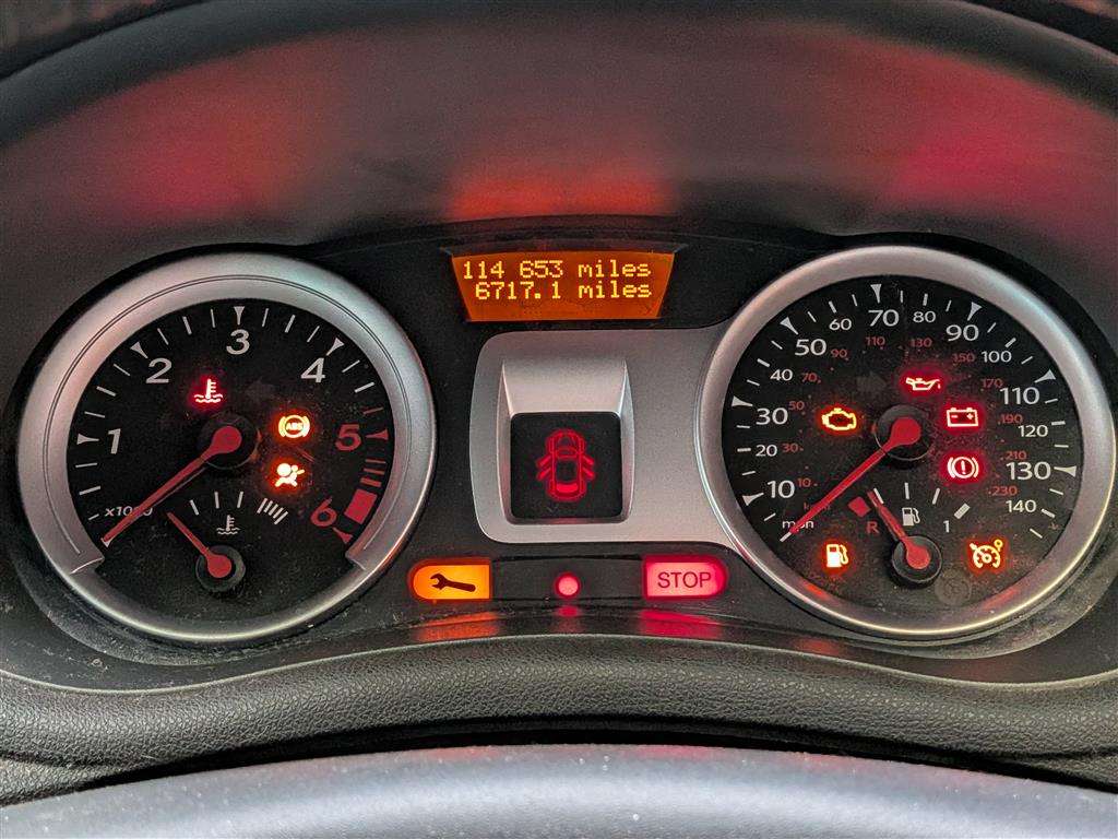 <p>2011 RENAULT CLIO GT LINE TOMTOM DCI F</p>