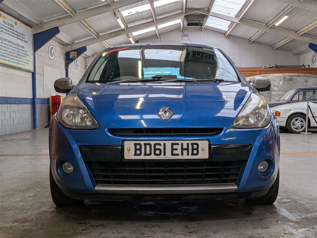 <p>2011 RENAULT CLIO GT LINE TOMTOM DCI F</p>