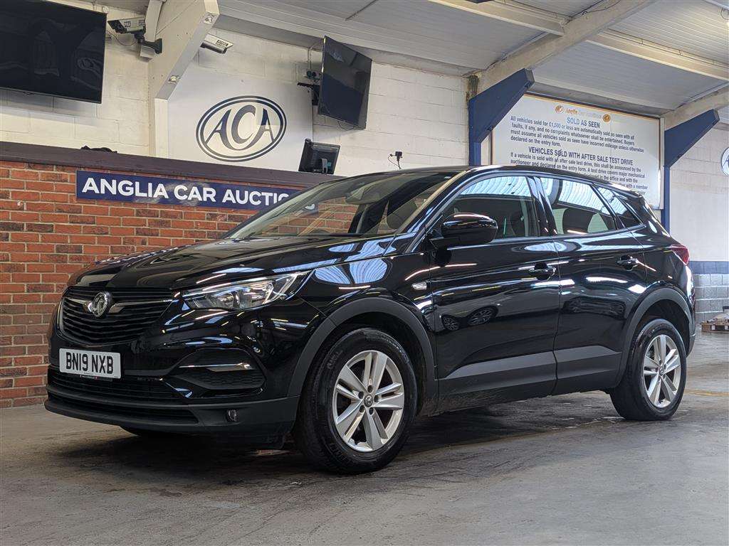 <p>2019 VAUXHALL GRANDLAND X SE TURBO S/S</p>