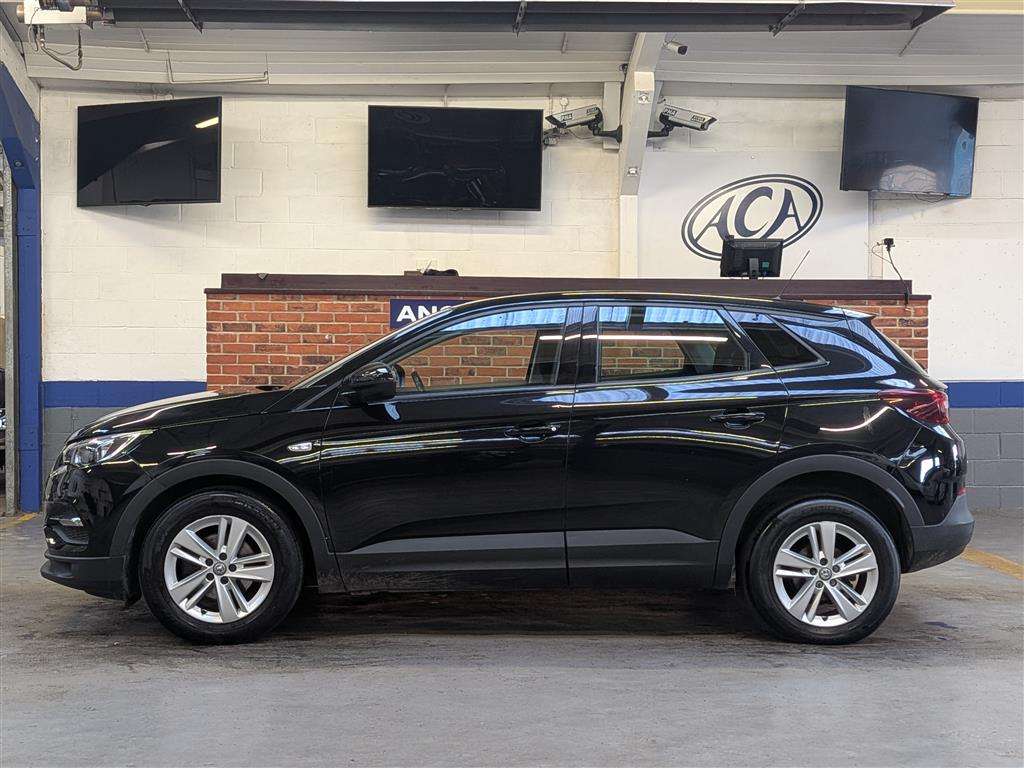 <p>2019 VAUXHALL GRANDLAND X SE TURBO S/S</p>