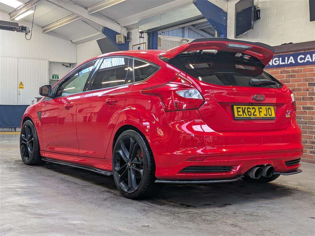 <p>2012 FORD FOCUS ST-2 TURBO</p>