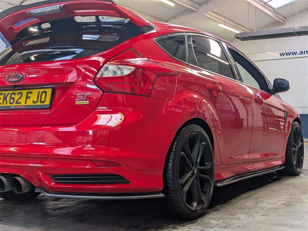 <p>2012 FORD FOCUS ST-2 TURBO</p>