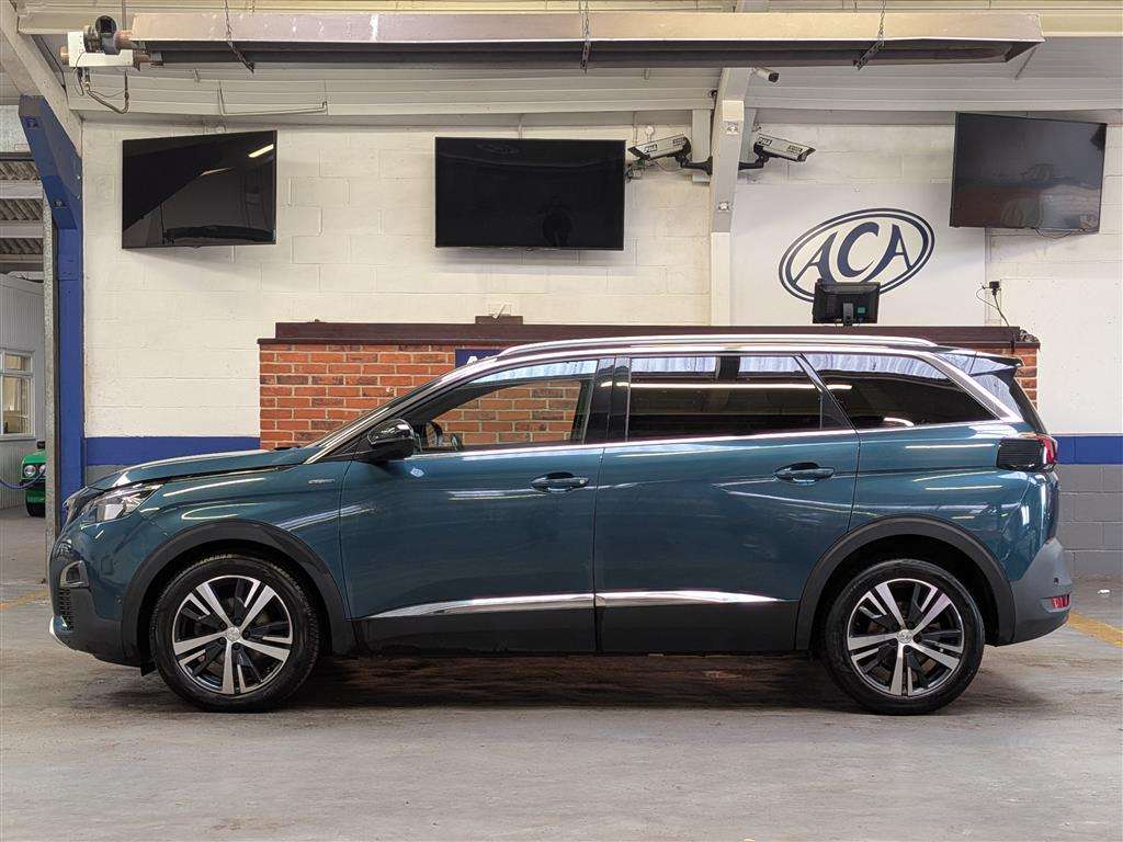 <p>2019 PEUGEOT 5008 GT LINE BLUEHDI S/S</p>