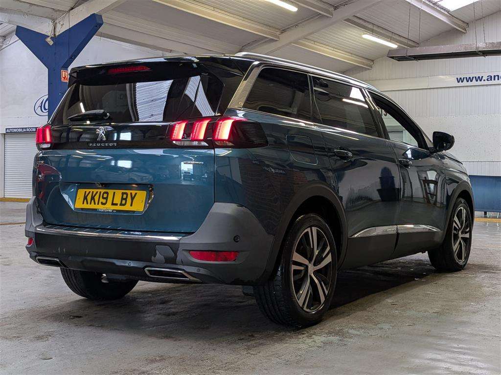 <p>2019 PEUGEOT 5008 GT LINE BLUEHDI S/S</p>