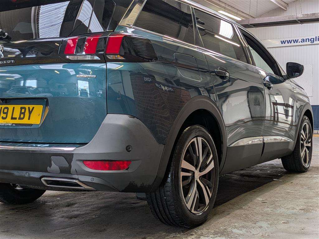 <p>2019 PEUGEOT 5008 GT LINE BLUEHDI S/S</p>
