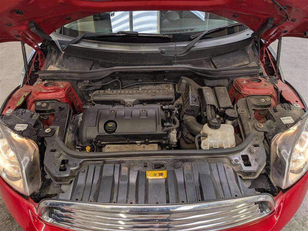 <p>2013 MINI COUNTRYMAN ONE</p>