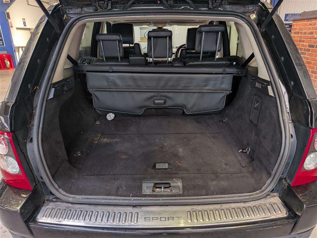 <p>2007 LAND ROVER RANGE ROVER SP HSE TDV8 A</p>