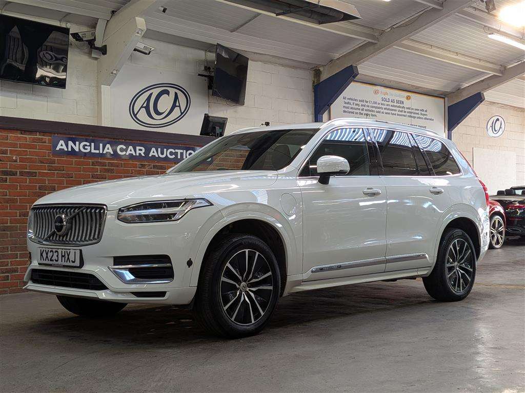 <p>2023 VOLVO XC90 CORE T8 RECHARGE AWD</p>