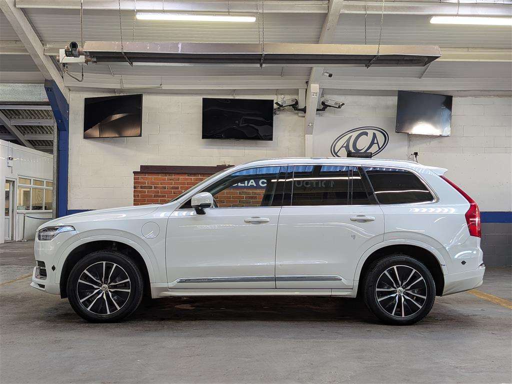 <p>2023 VOLVO XC90 CORE T8 RECHARGE AWD</p>