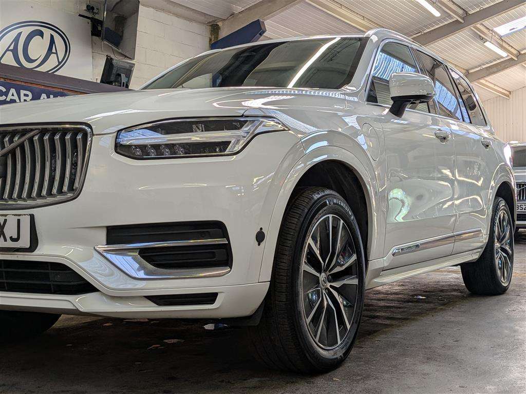 <p>2023 VOLVO XC90 CORE T8 RECHARGE AWD</p>