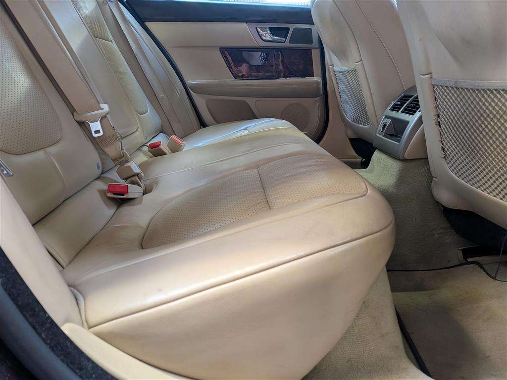 <p>2010 JAGUAR XF PREMIUM LUXURY V6 AUTO</p>