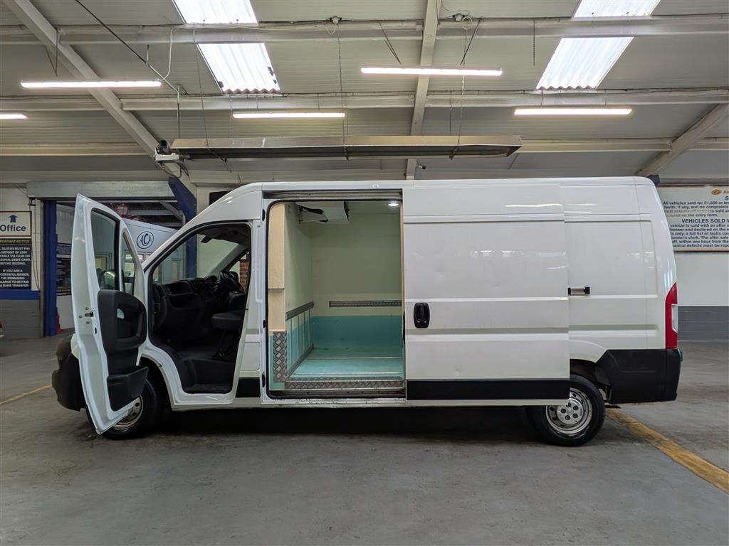<p>2020 PEUGEOT BOXER 335 S L3H2 BLUEHDI</p>