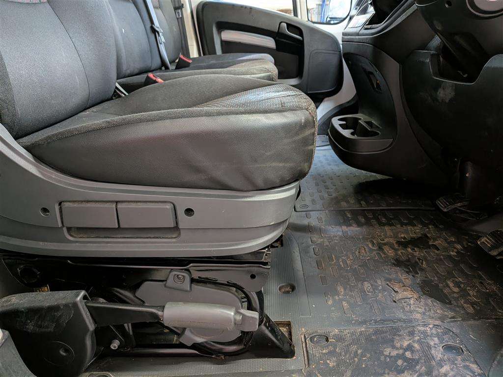 <p>2020 PEUGEOT BOXER 335 S L3H2 BLUEHDI</p>