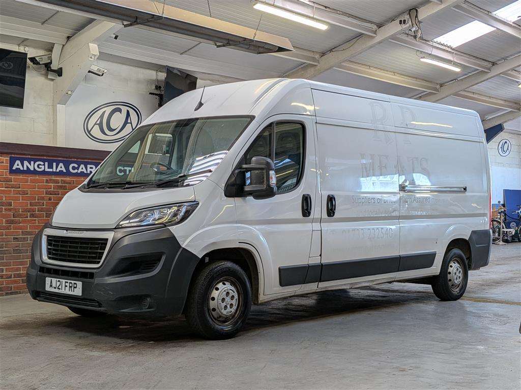 <p>2021 PEUGEOT BOXER 335 S L3H2 BLUEHDI</p>