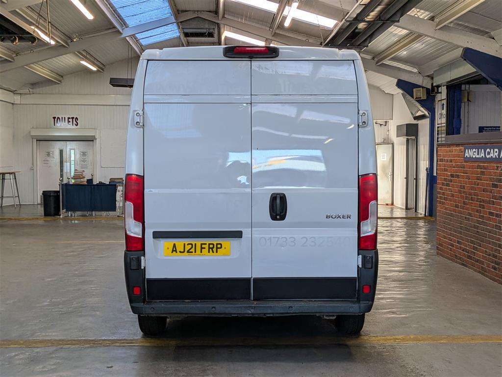 <p>2021 PEUGEOT BOXER 335 S L3H2 BLUEHDI</p>