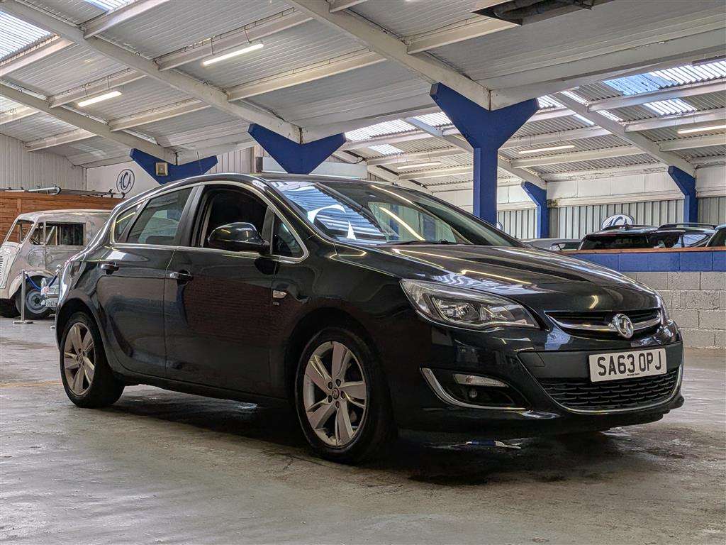 <p>2013 VAUXHALL ASTRA SRI</p>