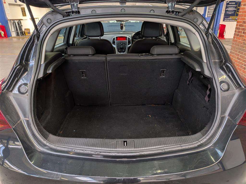 <p>2013 VAUXHALL ASTRA SRI</p>
