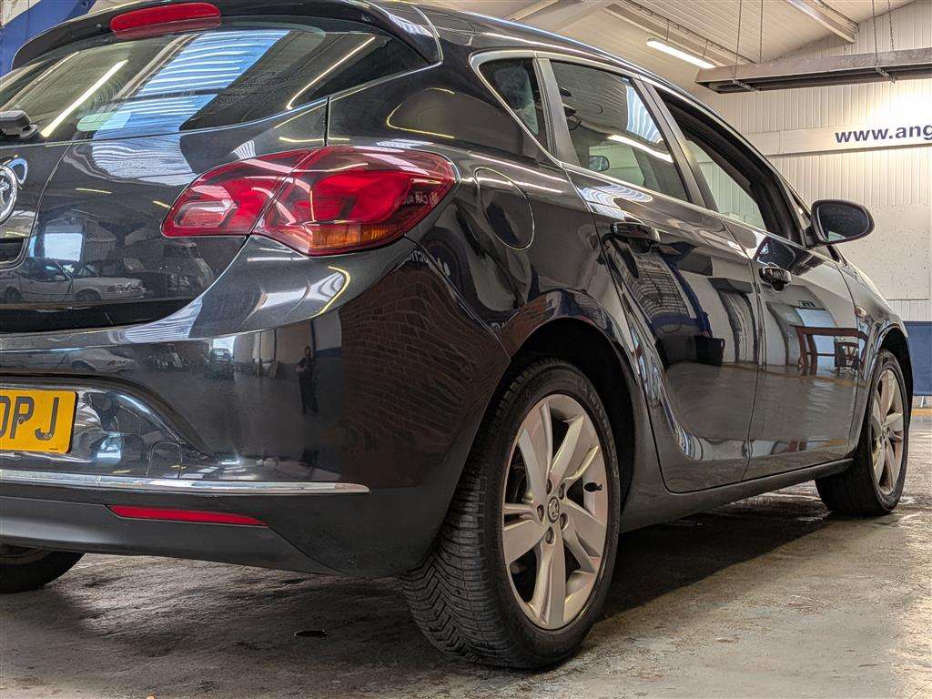 <p>2013 VAUXHALL ASTRA SRI</p>