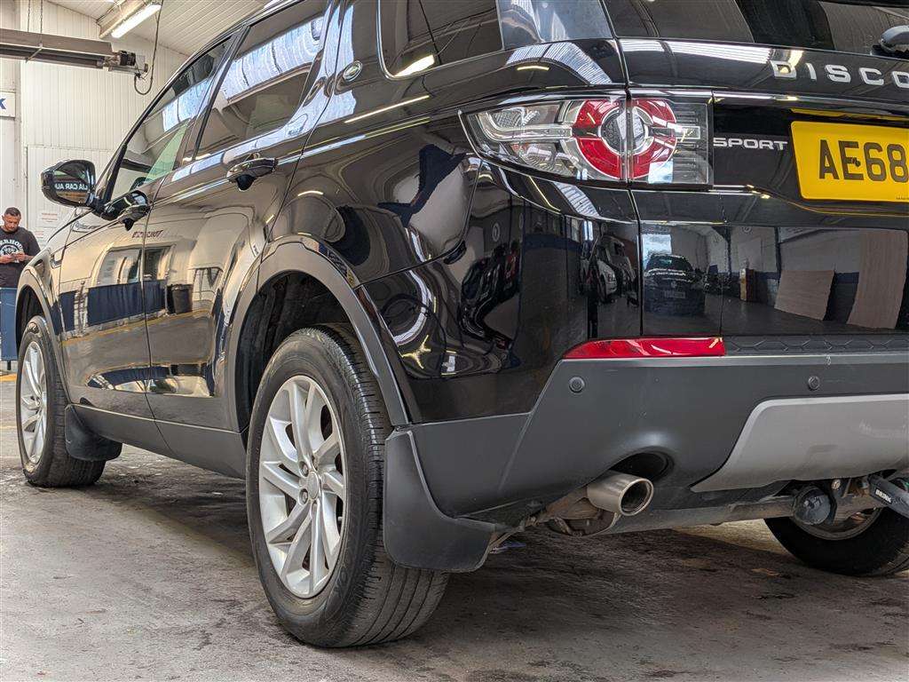 <p>2019 LAND ROVER DISCOVERY SPORT SE TECH T</p>