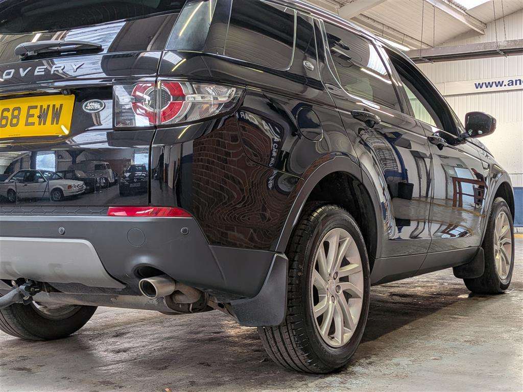 <p>2019 LAND ROVER DISCOVERY SPORT SE TECH T</p>
