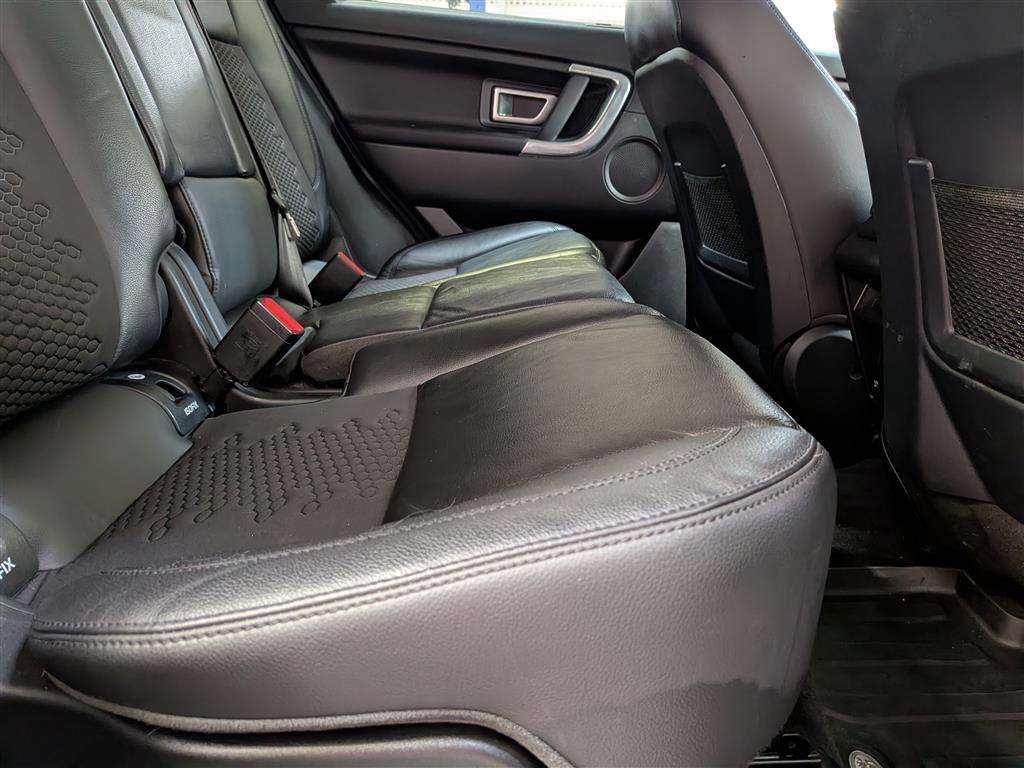 <p>2019 LAND ROVER DISCOVERY SPORT SE TECH T</p>