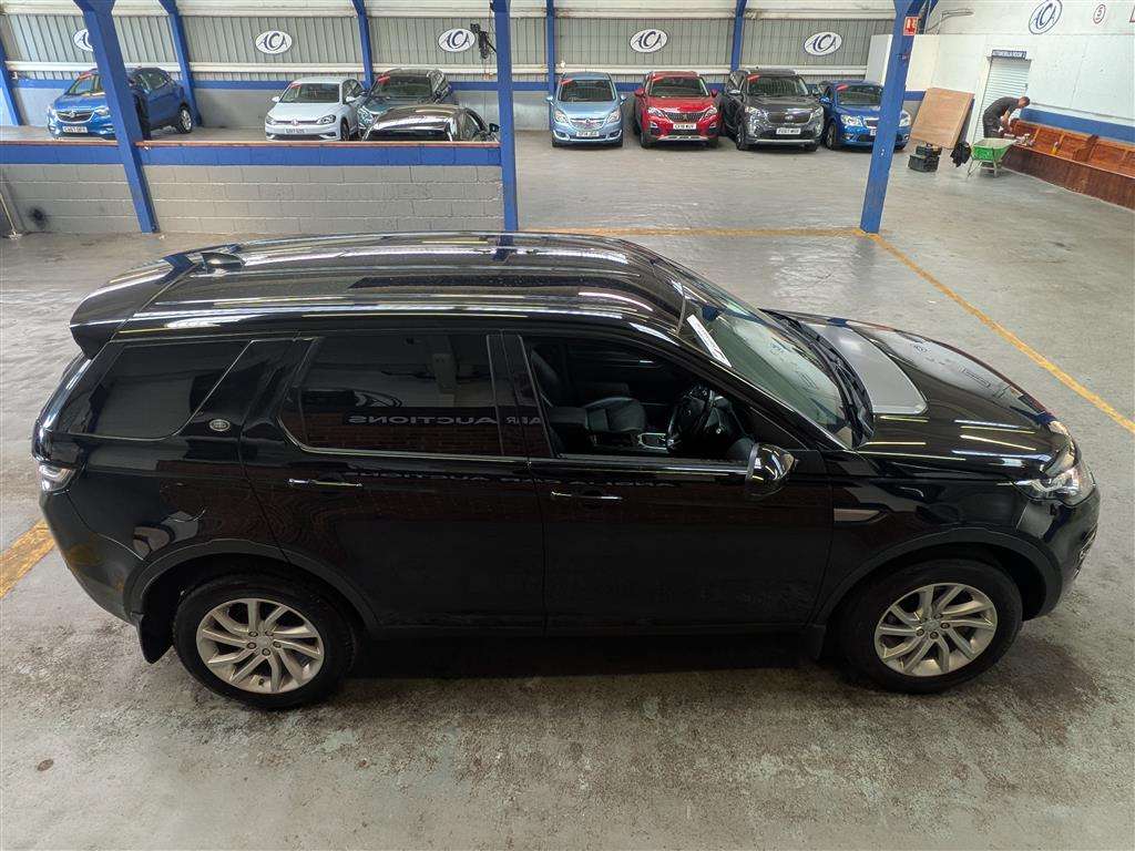 <p>2019 LAND ROVER DISCOVERY SPORT SE TECH T</p>